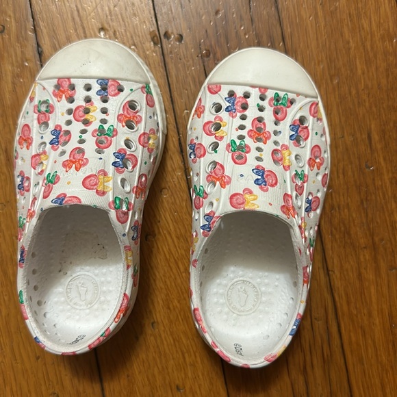 Minnie, mouse shoes, size 6 - Picture 5 of 5
